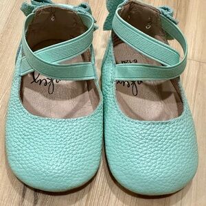 Monkey feet 6-12mo bow back ballets